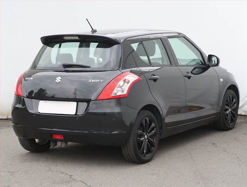 Suzuki Swift (2017) 1.2, Serv.kniha, Tempomat - fotka 5 z 17