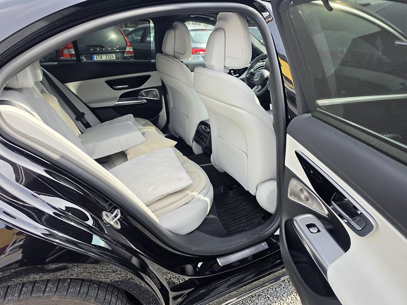 Mercedes-Benz Třídy E 450CDI AMG Burmaster 4D Full - fotka 16 z 25