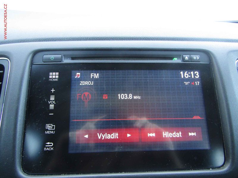 Honda HR-V (2018) 1.5 i-VTEC, Elegance - fotka 13 z 18