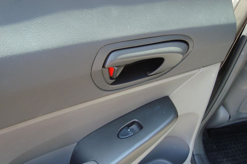 Honda Civic (2010) 1.8 i-vtec,ČR,1.Maj.Pra.servis - fotka 35 z 66