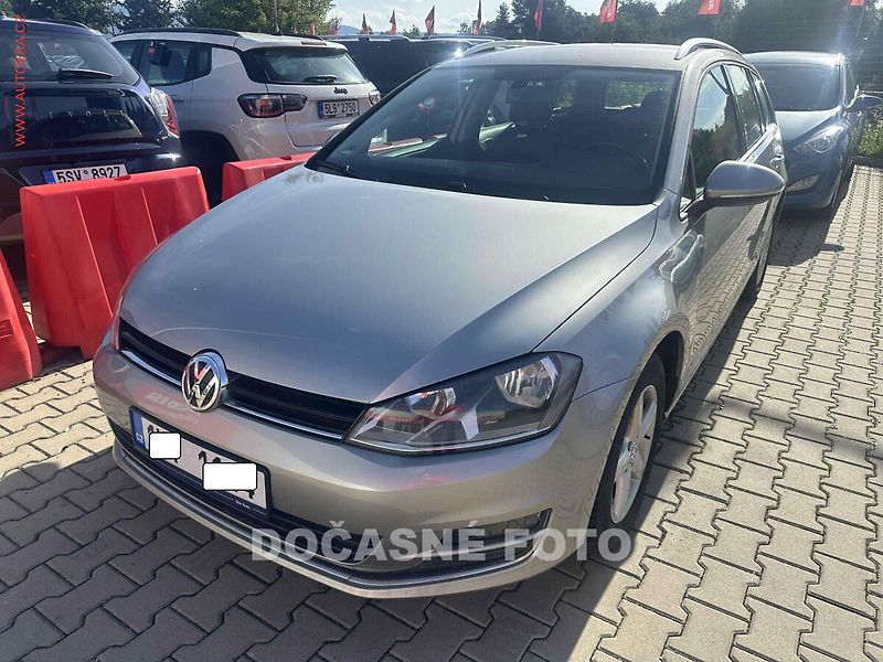 Volkswagen Golf (2014) 1.6 TDi, servis.kniha - fotka 1 z 3