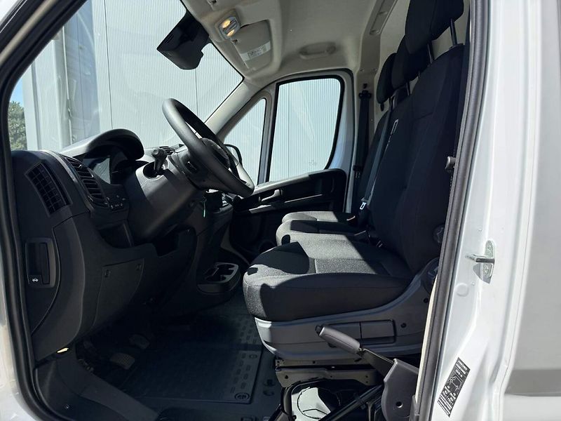 Fiat Ducato (2026) Light 2.2 MTJ 120k 6MT van L2H - fotka 13 z 18
