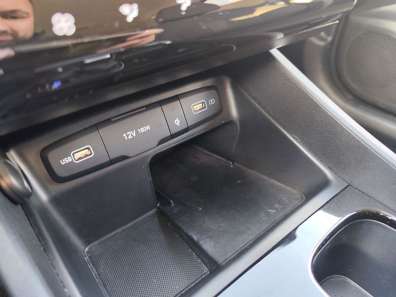 Hyundai Tucson 1.6 T-GDI/110kW Smart Navi DCT - fotka 23 z 33