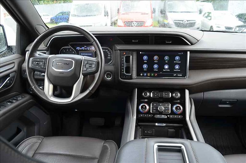 GMC Yukon (2022) DENALI XL 6,2V8 - fotka 9 z 18