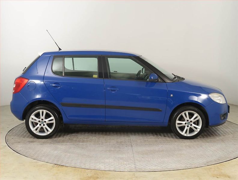 Škoda Fabia (2007) 1.6 16V, Tempomat - fotka 6 z 15