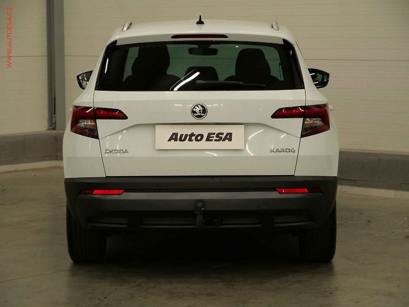 Škoda Karoq (2018) 1.6 TDi, Ambition, LED, navi - fotka 5 z 22