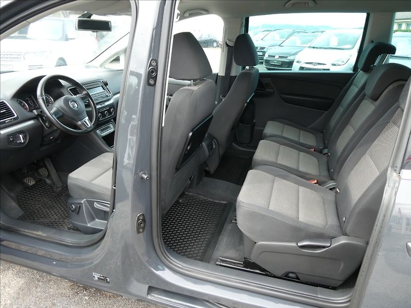 Volkswagen Sharan 1,4 TSi 110kW Comfort,po servi - fotka 15 z 44