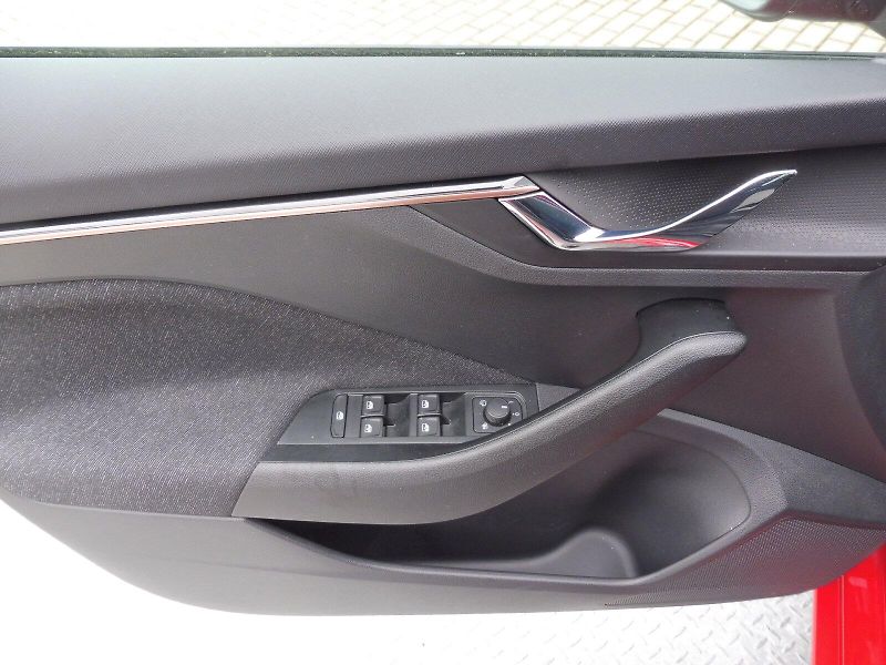 Škoda Scala (2025) Top Selection 1,0 TSI 85kW DSG - fotka 20 z 29