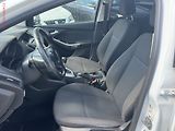 Ford Focus (2014) 1.6 TDCi, AC, výhřev sed - náhled 9