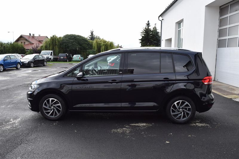 Volkswagen Touran (2017) 2.0TDI 110kw 7MÍST TAŽNÉ NAVI - fotka 13 z 50
