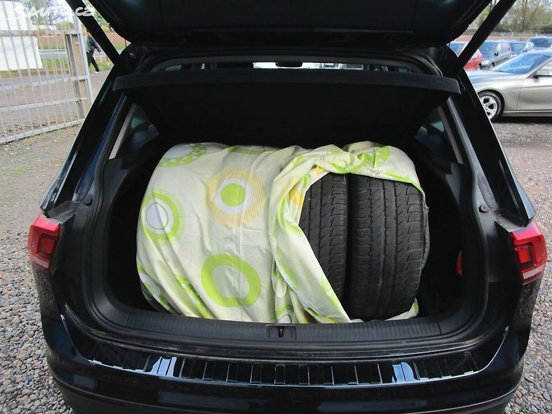 Volkswagen Tiguan 1,5TSI-96KW-NOVÁ STK+OLEJ - fotka 11 z 27