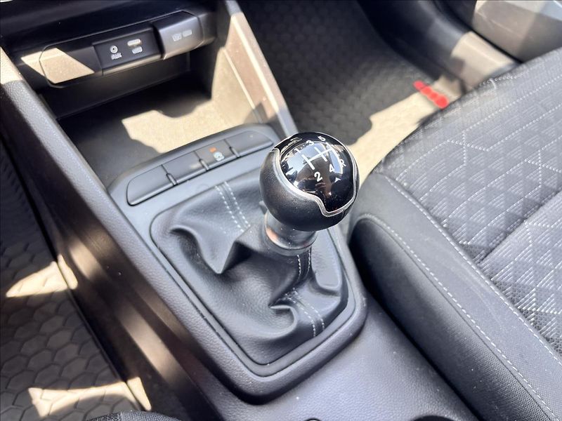 Kia Rio 1,3 MPI 61kW Kappa Klima - fotka 21 z 21