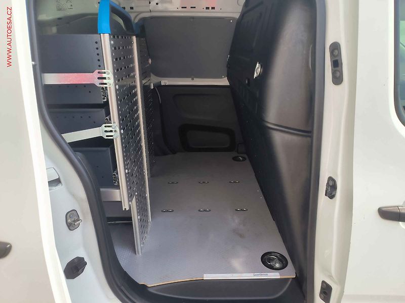 Opel Combo (2022) 1.5CDTi DÍLNA, Edition, navi - fotka 8 z 22