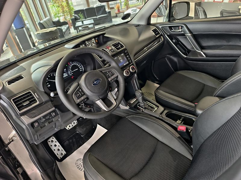 Subaru Forester 2.0 i 4x4, A/T, EXECUTIVE, DPH - fotka 7 z 26