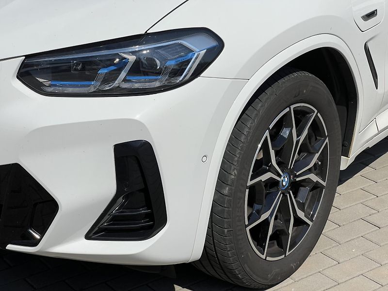 BMW X3 30e M Sport xDrive Laser - fotka 7 z 17