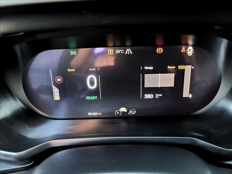 Polestar 2 300kw,AWD,MATRIX,SOH 90,8% - fotka 21 z 42