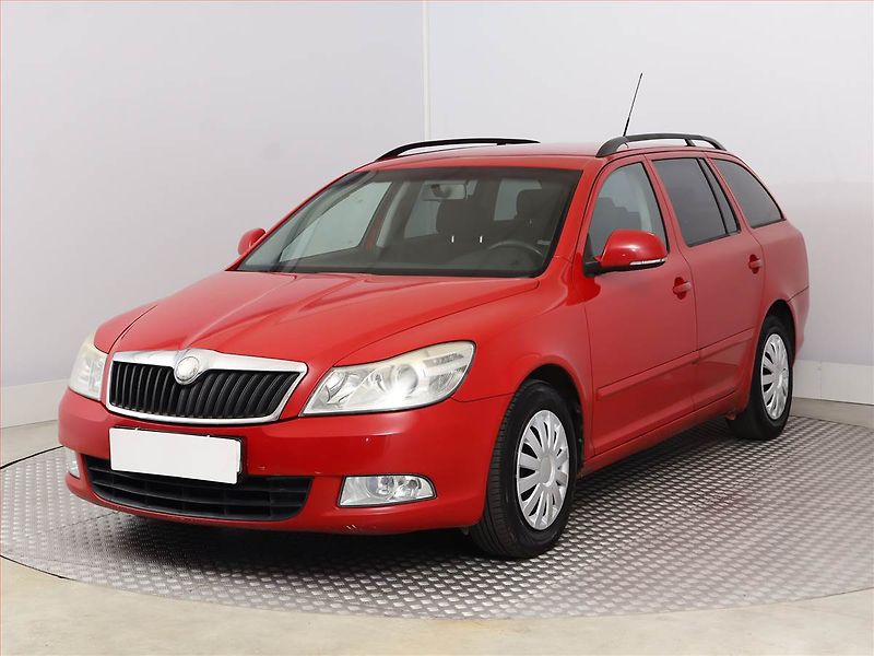 Škoda Octavia (2009) Elegance 1.9 TDI DPF, Automat - fotka 2 z 10