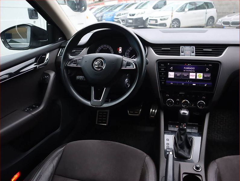 Škoda Octavia (2017) Laurin&Klement 2.0 TDI, 4X4 - fotka 7 z 24