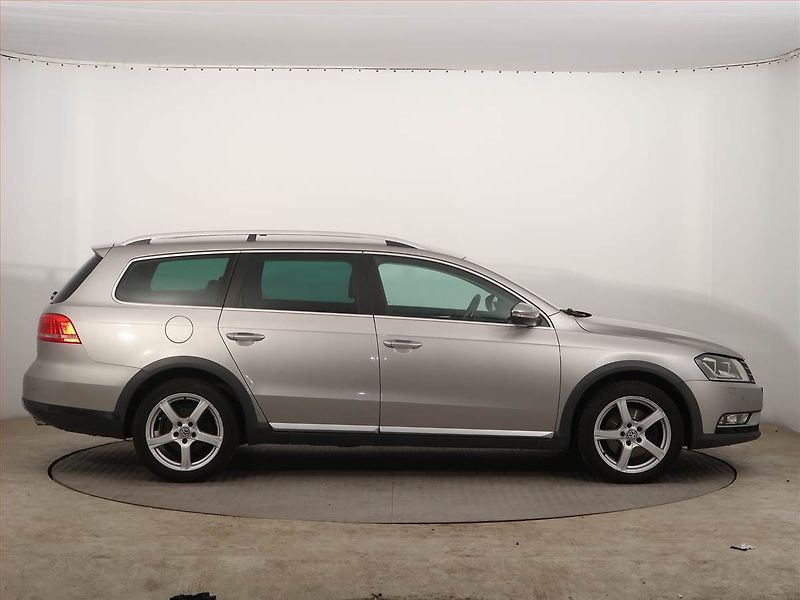 Volkswagen Passat (2015) Alltrack 2.0 TDI, 4X4 - fotka 6 z 14