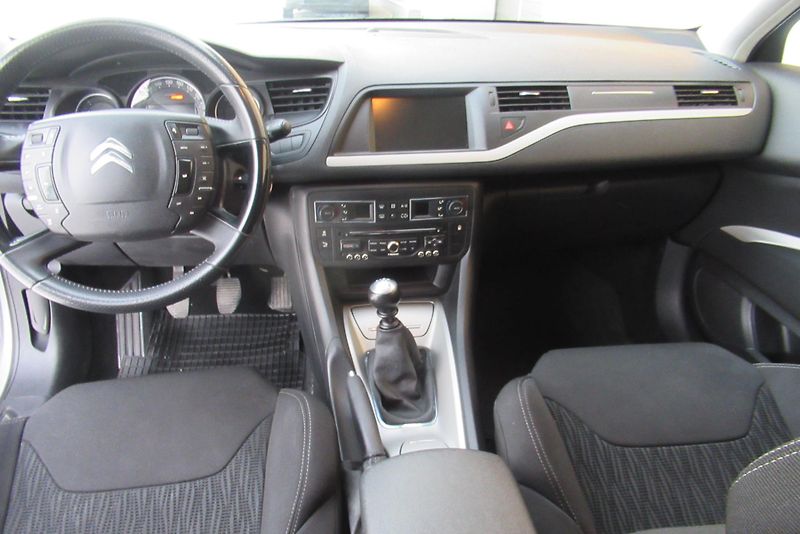 Citroën C5 2.0 HDi  AUT. KLIMA TAŽNÉ - fotka 10 z 19