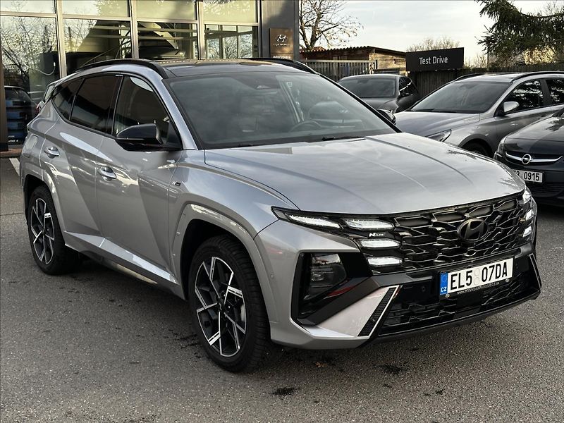Hyundai Tucson 1,6 PHEV 4WD N-line Styl Prem. - fotka 8 z 18