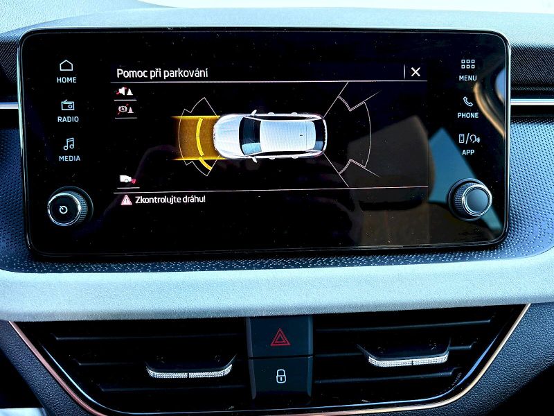 Škoda Scala (2025) DSG 1.0 TSI / 85 kW TOP SELECT - fotka 13 z 26