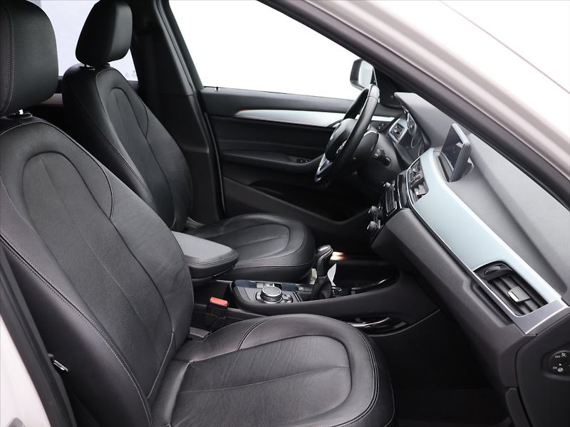 BMW X1 2,0 20d 140kW xDrive Kůže Navi - fotka 12 z 32