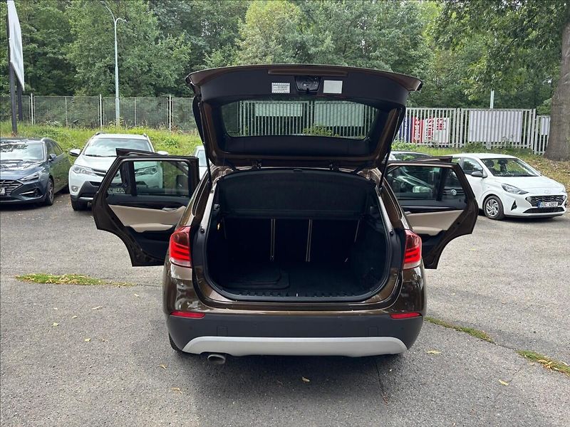 BMW X1 2,0 D XDRIVE,AUTOMAT - fotka 18 z 18