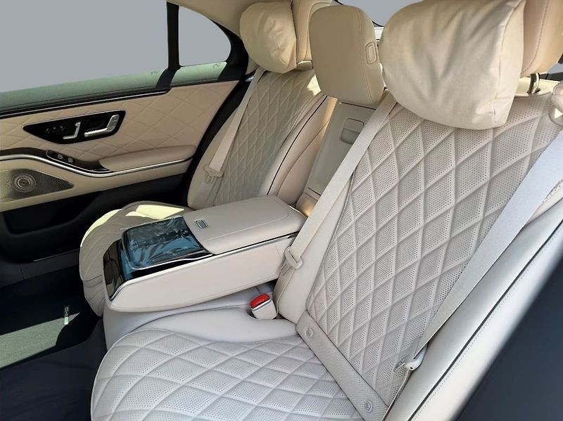 Mercedes-Benz Třídy S (2026) 580 4MATIC AMG, Burmester 4D - fotka 10 z 10