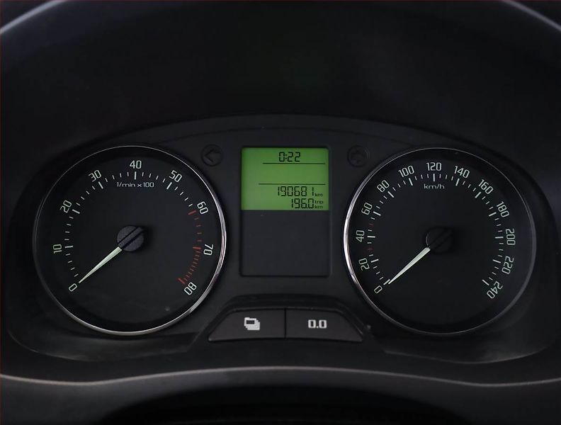 Škoda Fabia (2010) Ambiente 1.2 TSI, Automat - fotka 8 z 14