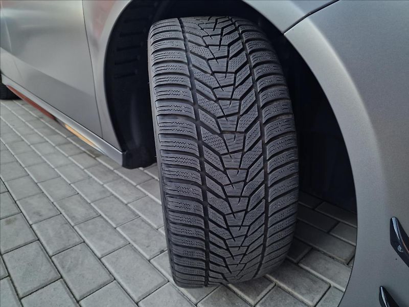 Mercedes-Benz Třídy A A45 S AMG 4Matic+,ČR,1.Maj. - fotka 48 z 50