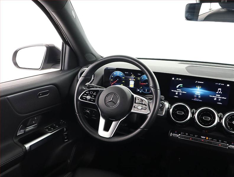 Mercedes-Benz GLB (2022) 200 d 4MATIC - fotka 7 z 26