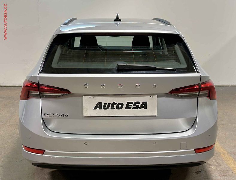 Škoda Octavia (2022) 2.0 TDi, ČR, LED, ACC - fotka 5 z 15