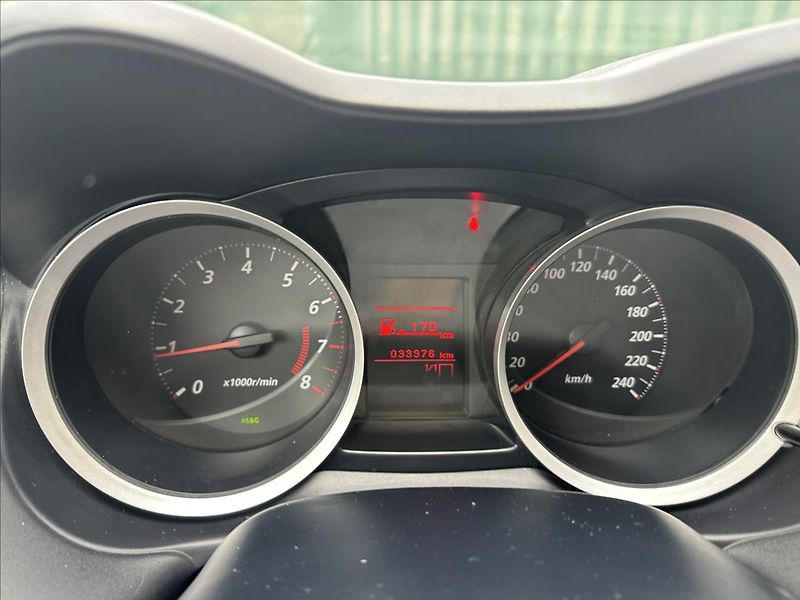 Mitsubishi Lancer 1,6 33 tis KM !! TOP STAV !! - fotka 15 z 27