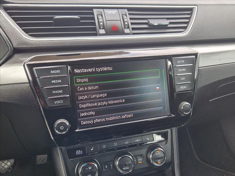 Škoda Superb 2,0 TDI 4x4 WEBASTO KAMERA TAŽ - fotka 34 z 41