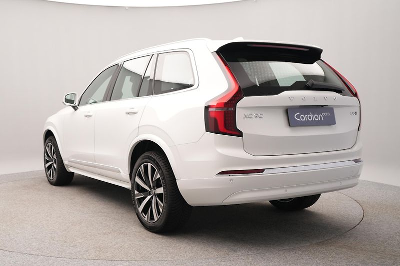 Volvo XC90 (2026) B5 AWD AUT CORE 7míst - fotka 6 z 17