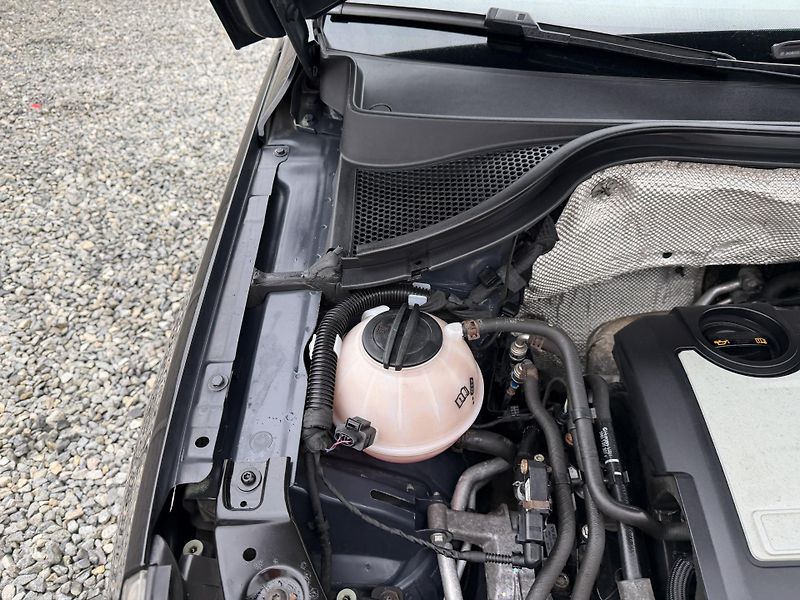 Volkswagen Tiguan 140PS 4x4 DSG PANORAMA - fotka 81 z 158