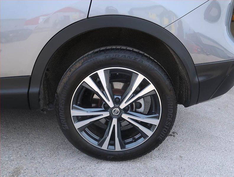 Nissan Qashqai (2019) 1.3 DIG-T, Serv.kniha, Navi - fotka 15 z 18