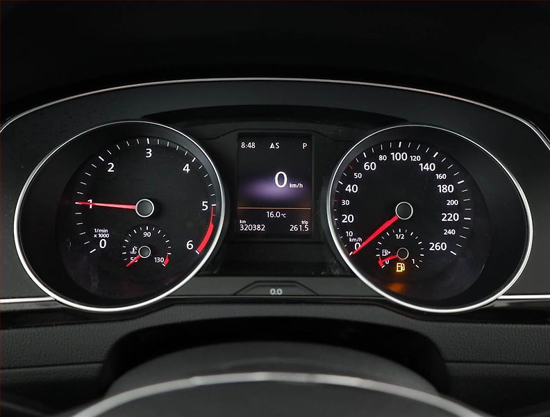 Volkswagen Passat (2015) 2.0 TDI, Automat, Navi - fotka 9 z 18