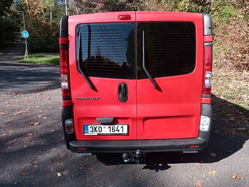 Renault Trafic 2,0 D 9 MÍST, TZ, kamera ! - fotka 11 z 28