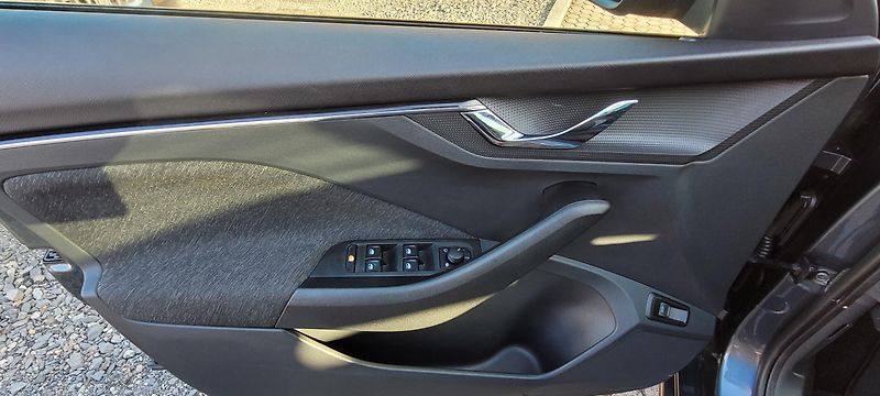 Škoda Scala (2019) 1,5TSi 110kW benzín DSG Style  - fotka 43 z 54