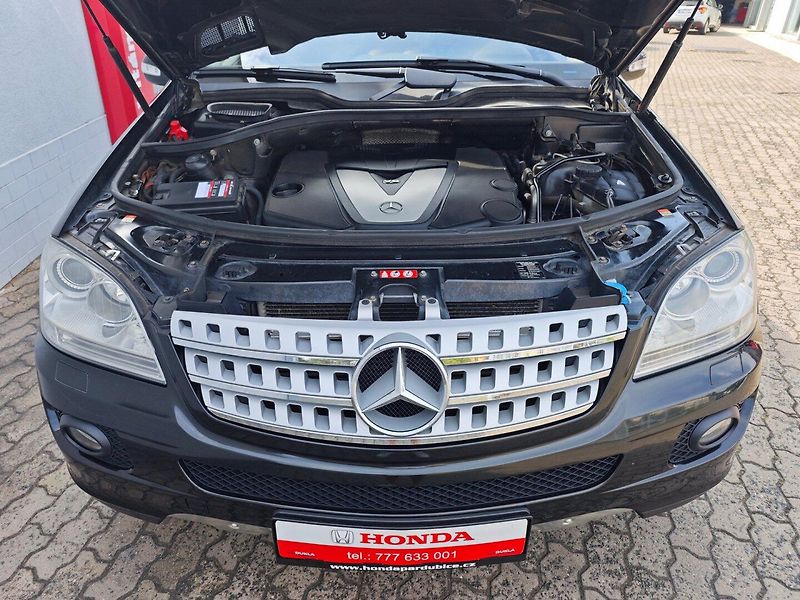 Mercedes-Benz Třídy M (2006) 320CDi 4Matic AirMatic nové ČR - fotka 8 z 47