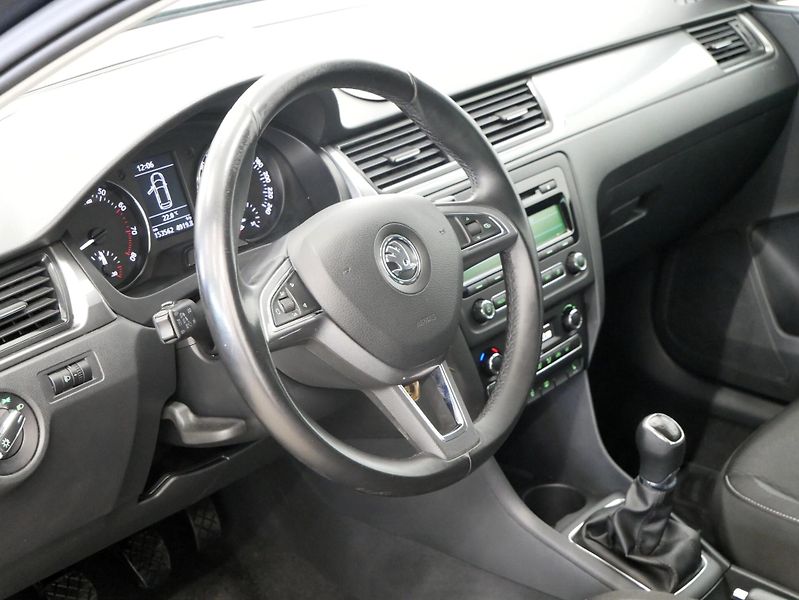 Škoda Rapid - fotka 14 z 25
