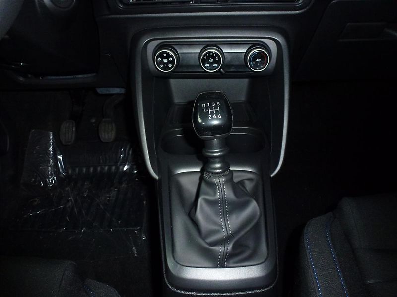 Citroën C3 1,2 PLUS Turbo 100  MAN6 - fotka 11 z 21