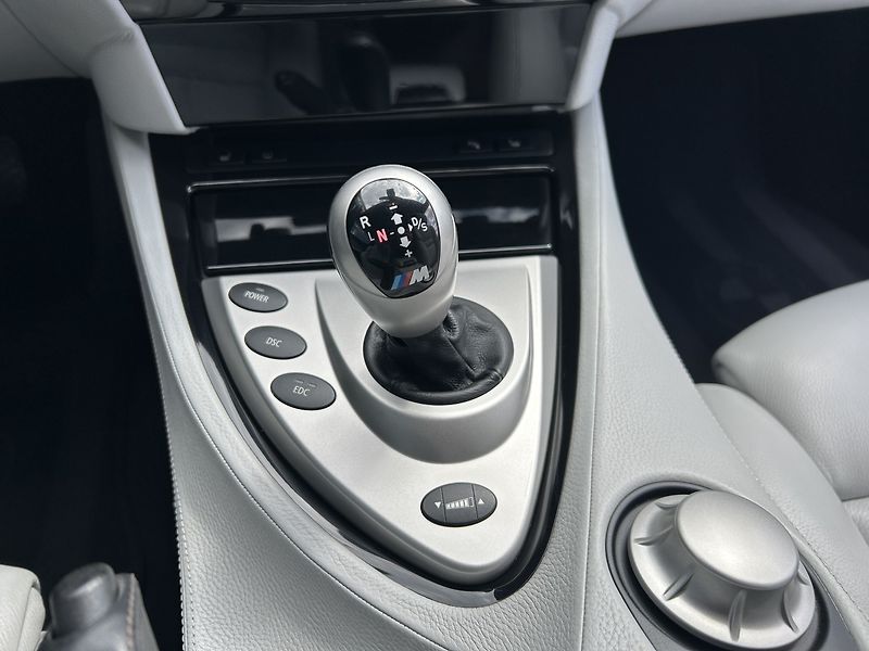 BMW M6 E63 V10 Coupe - fotka 26 z 35