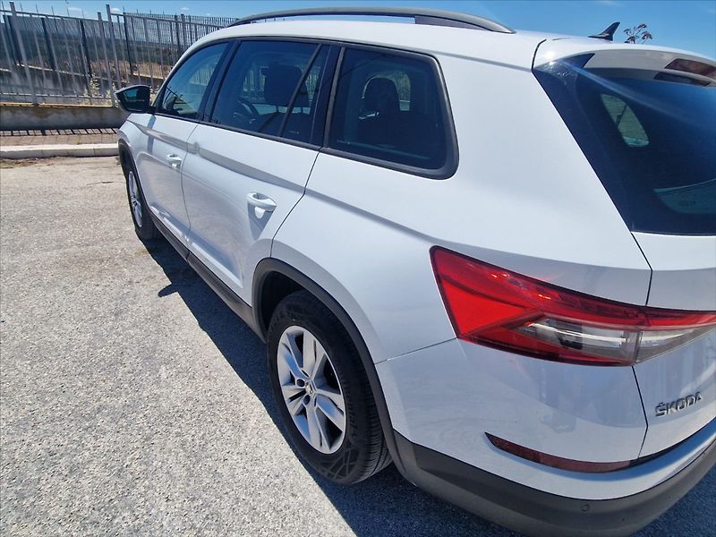 Škoda Kodiaq 2,0 TDi 110kw DSG 4x4 Executiv - fotka 4 z 17