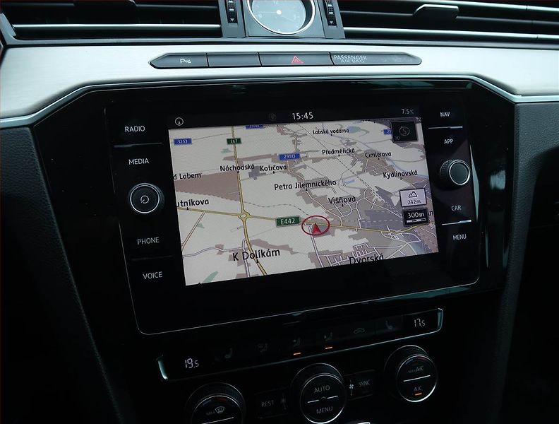 Volkswagen Passat (2018) R-Line 2.0 TDI, Automat - fotka 21 z 25