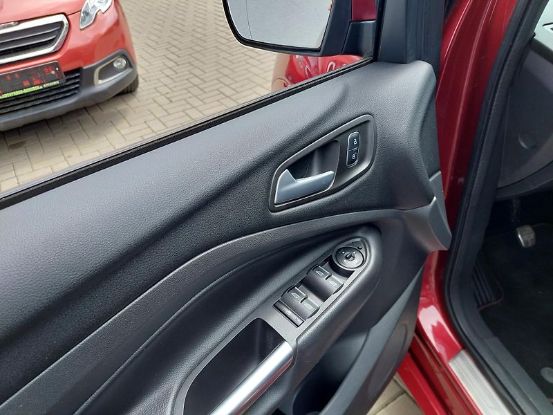 Ford Kuga (2018) ST Line  - fotka 10 z 33