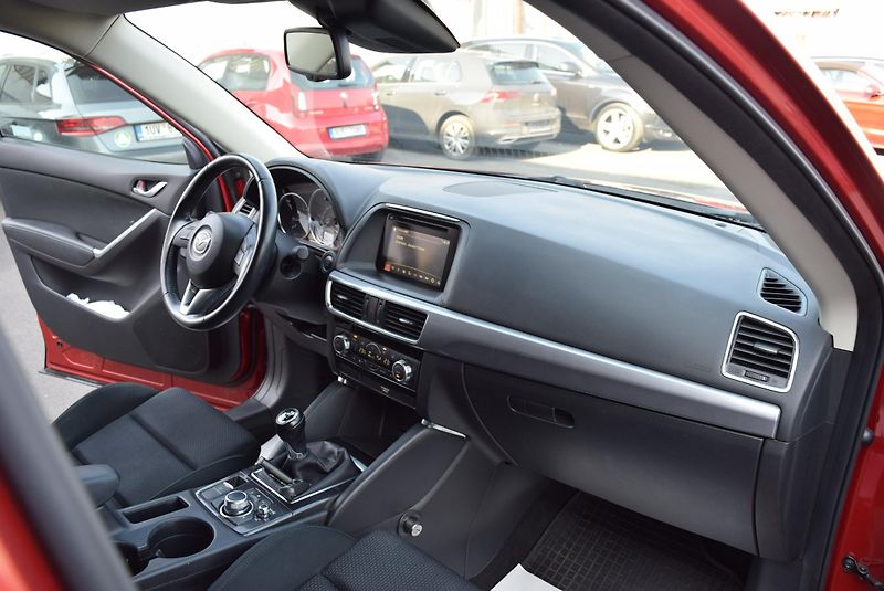 Mazda CX-5 (2015) 2.0i SKYACTIV-G 121kw CENTRE-L - fotka 35 z 44