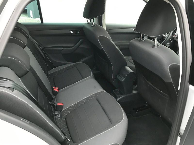 Škoda Fabia (2023) COMBI III FL AMBITION TSI 70/1 - fotka 12 z 25